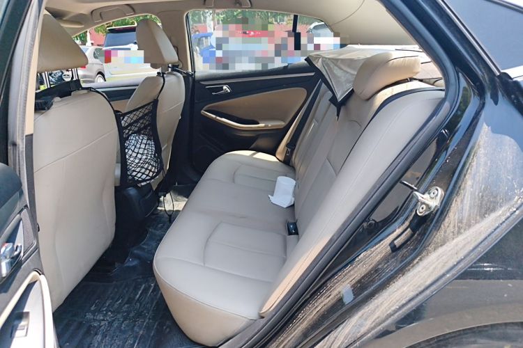 Used Bestune B70 2014 2.0L automatic luxury version Left Rear Seat