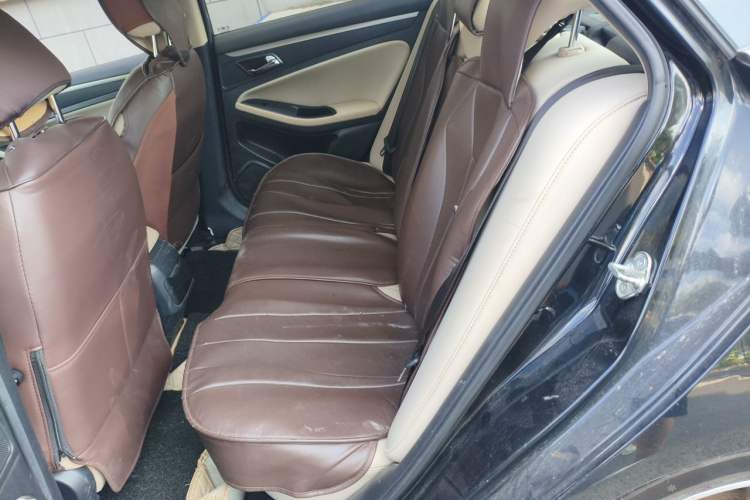 Used Bestune B70 2014 2.0L automatic comfort version Left Rear Seat