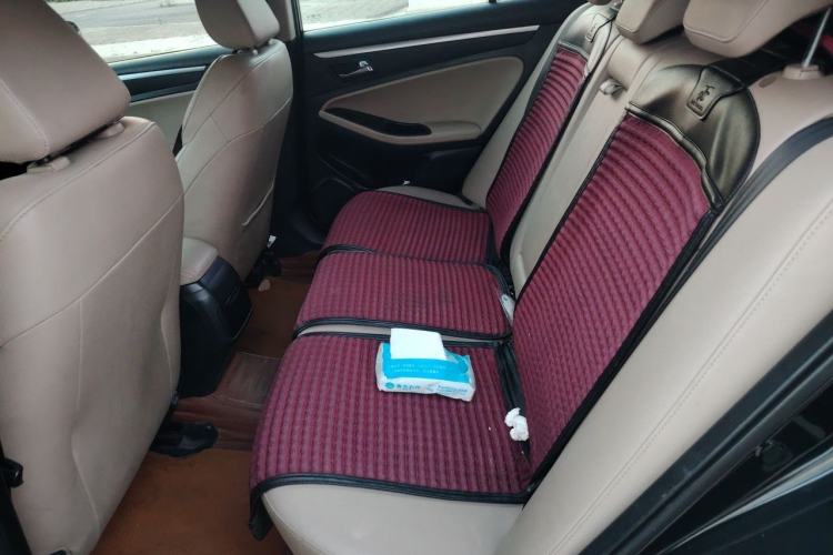 Used Bestune B70 2014 2.0L automatic luxury version Left Rear Seat