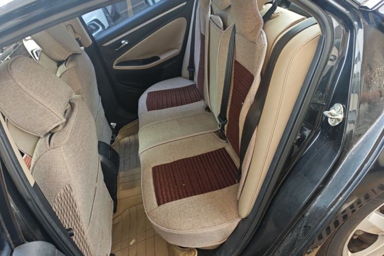 Used Bestune B70 2014 2.0L automatic luxury version Left Rear Seat