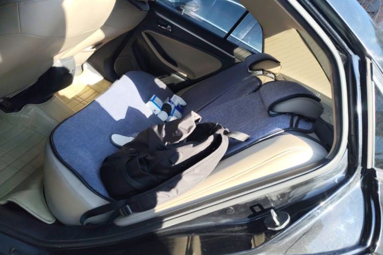 Used Bestune B70 2014 2.0L automatic luxury version Left Rear Seat