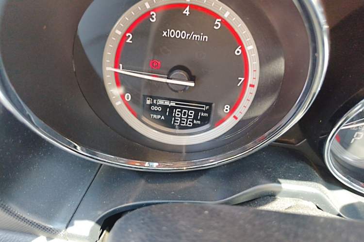 Used Bestune B70 2014 2.0L automatic luxury version Odometer Close Up