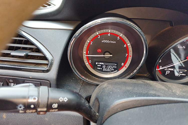 Used Bestune B70 2014 2.0L automatic comfort version Odometer Close Up