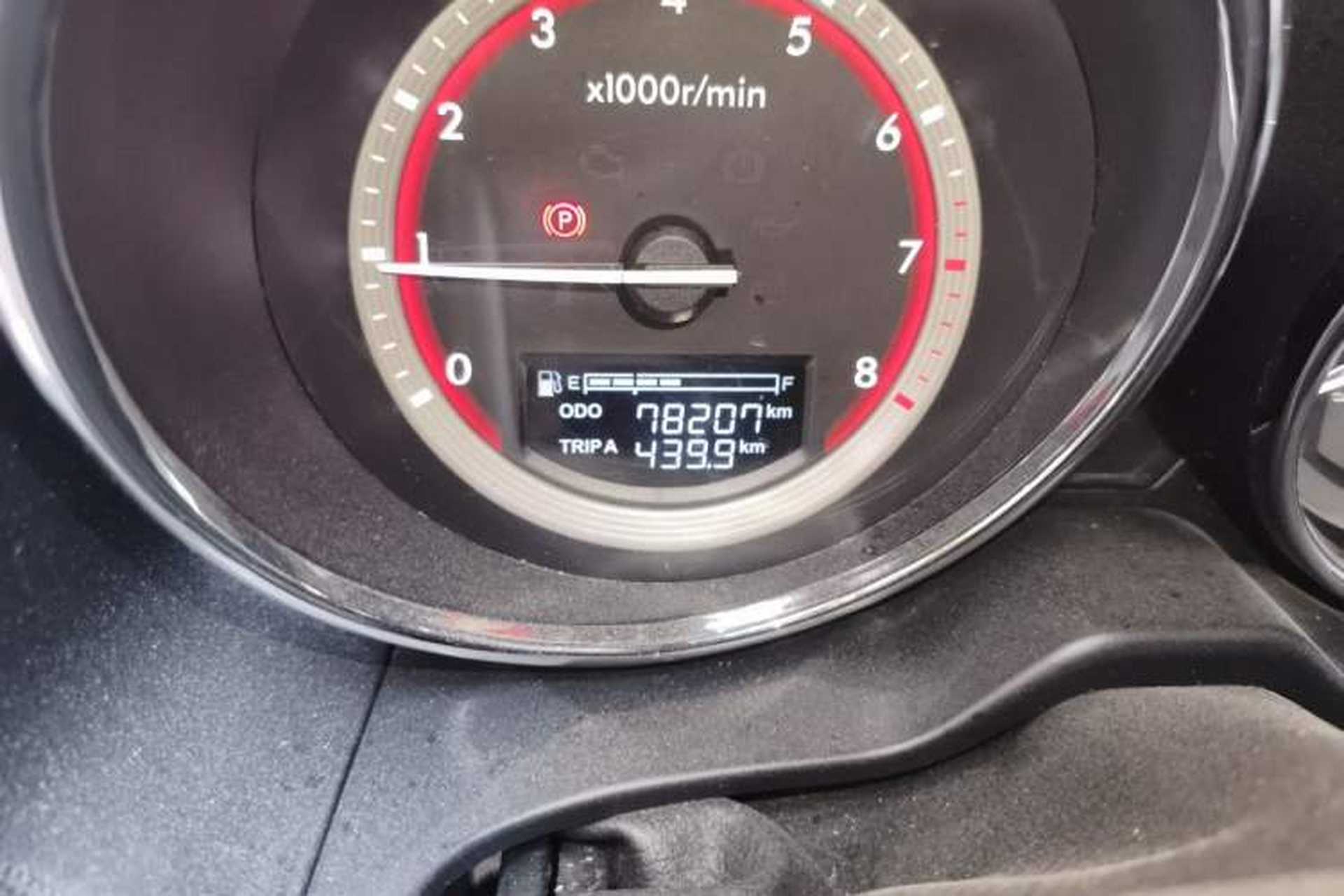 Used Bestune B70 2014 2.0L manual luxury version Odometer Close Up