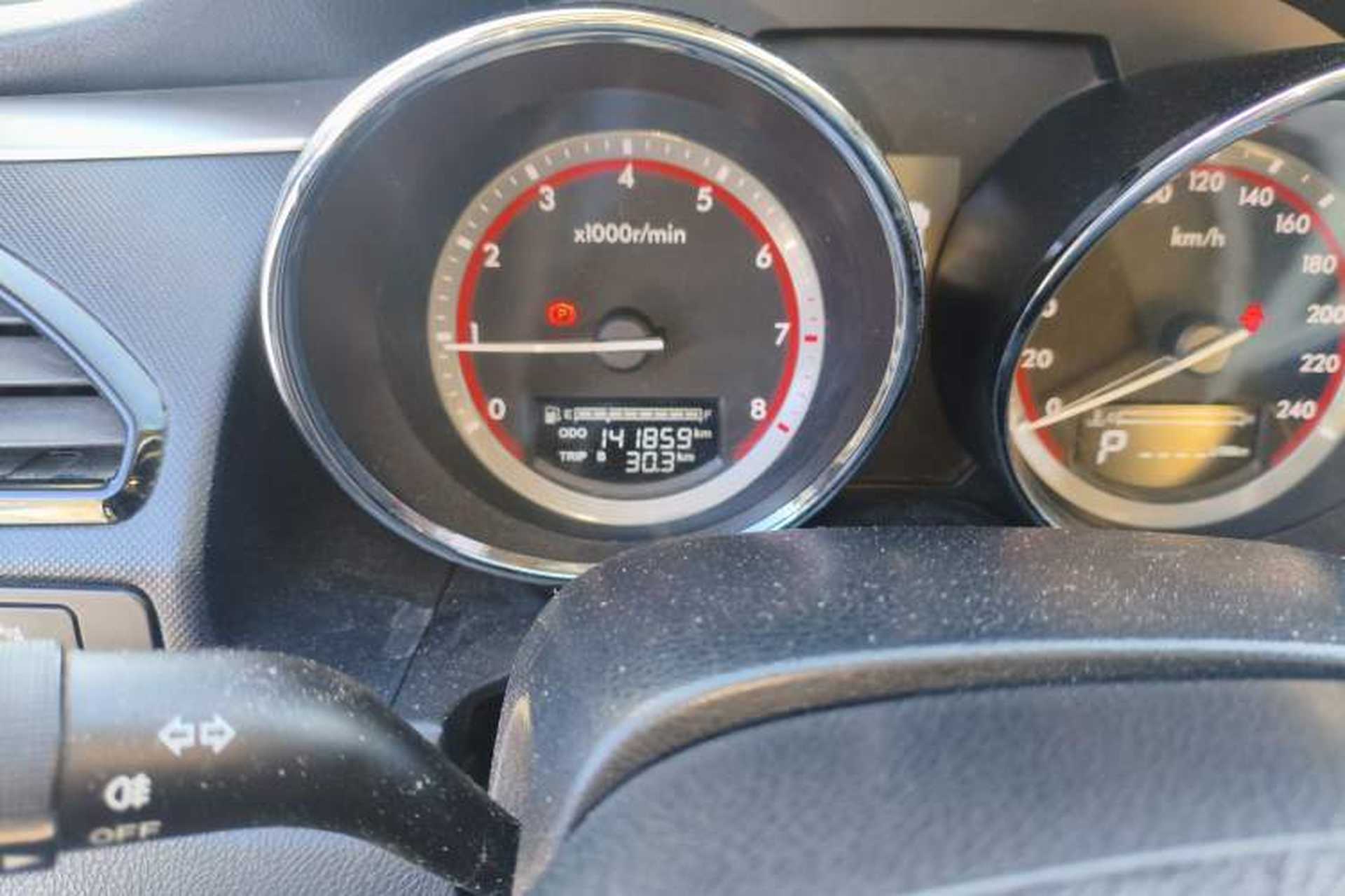 Used Bestune B70 2014 2.0L automatic luxury version Odometer Close Up