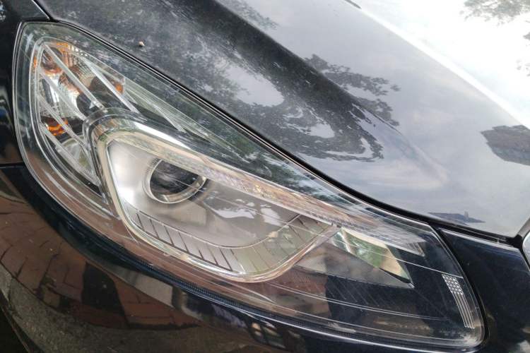 Used Bestune B70 2014 2.0L automatic comfort version Right Front Headlight