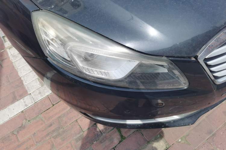 Used Bestune B70 2014 2.0L manual luxury version Right Front Headlight