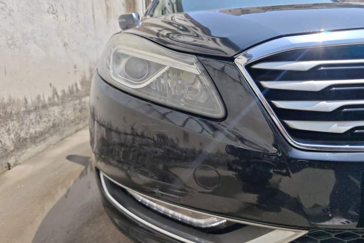 Used Bestune B70 2014 2.0L automatic comfort version Right Front Headlight