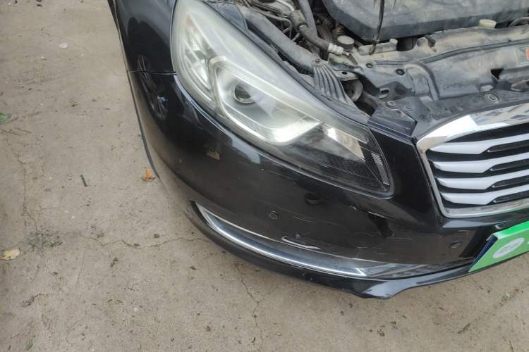 Used Bestune B70 2014 2.0L automatic luxury version Right Front Headlight