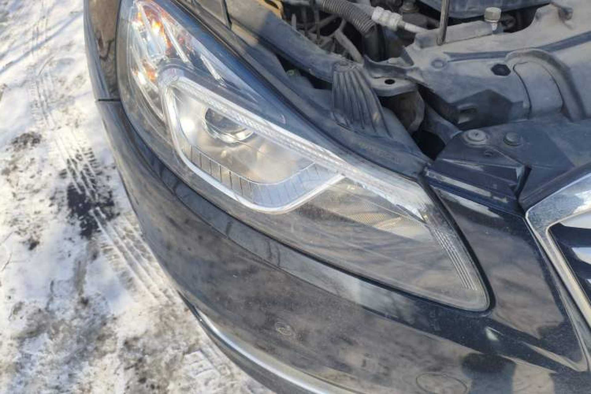 Used Bestune B70 2014 2.0L automatic luxury version Right Front Headlight