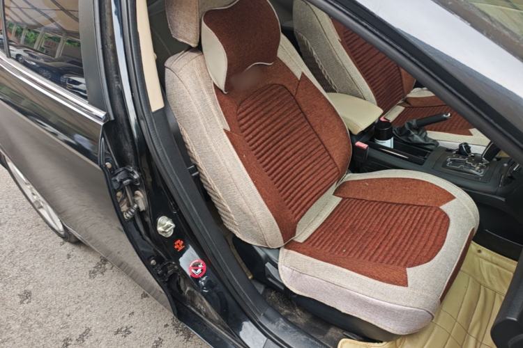 Used Bestune B70 2014 2.0L automatic luxury version Right Front Seat