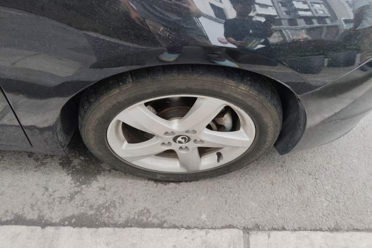 Used Bestune B70 2014 2.0L manual luxury version Right Front Wheel Hub