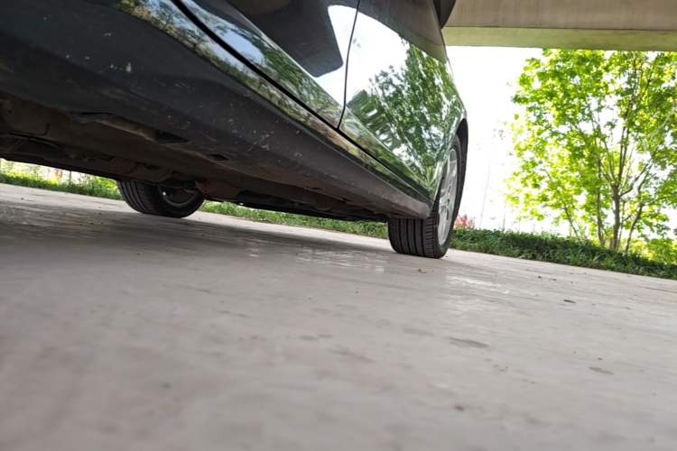 Used Bestune B70 2014 2.0L automatic comfort version Right Side Sill
