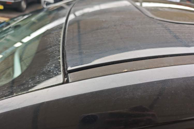 Used Bestune B70 2014 2.0L automatic luxury version Roof