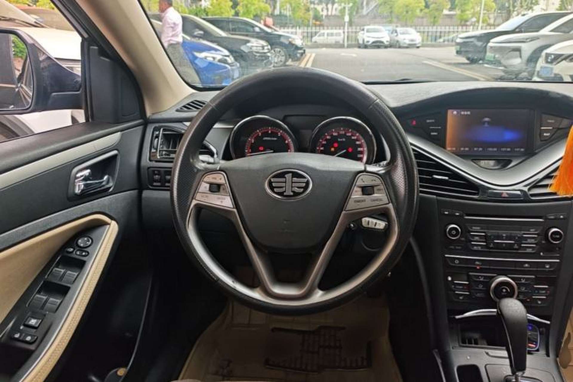 Used Bestune B70 2014 2.0L automatic luxury version Steering Wheel