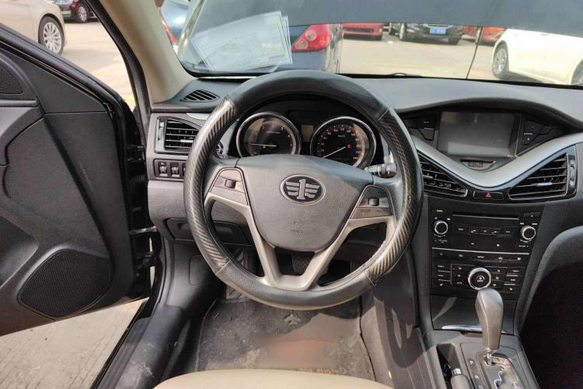 Used Bestune B70 2014 2.0L automatic luxury version Steering Wheel