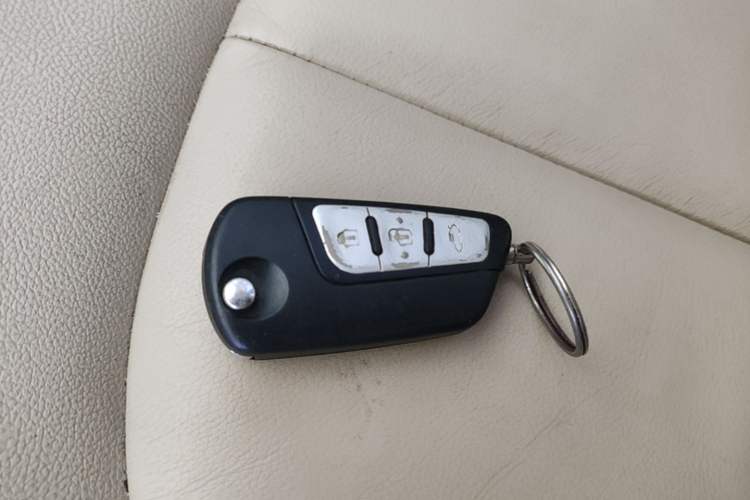 Used Bestune B70 2014 2.0L automatic luxury version Vehicle Key