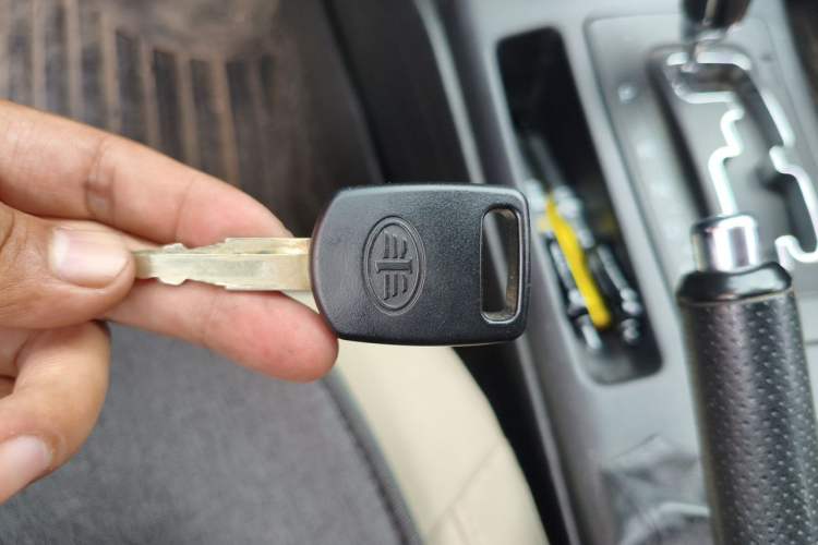 Used Bestune B70 2014 2.0L automatic comfort version Vehicle Key