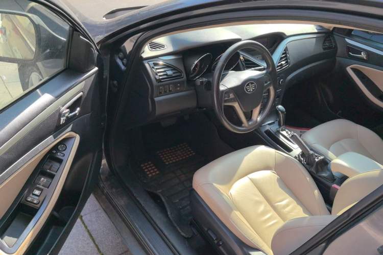 Used Bestune B70 2014 2.0L automatic luxury version Driver Seat
