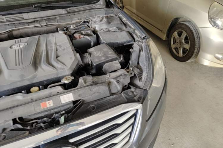 Used Bestune B70 2014 2.0L automatic comfort version Engine Bay Left