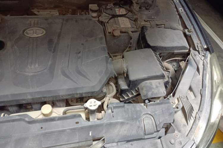 Used Bestune B70 2014 2.0L automatic luxury version Engine Bay Left