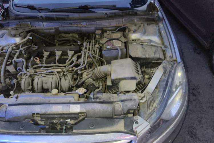 Used Bestune B70 2014 2.0L manual luxury version Engine Bay Left