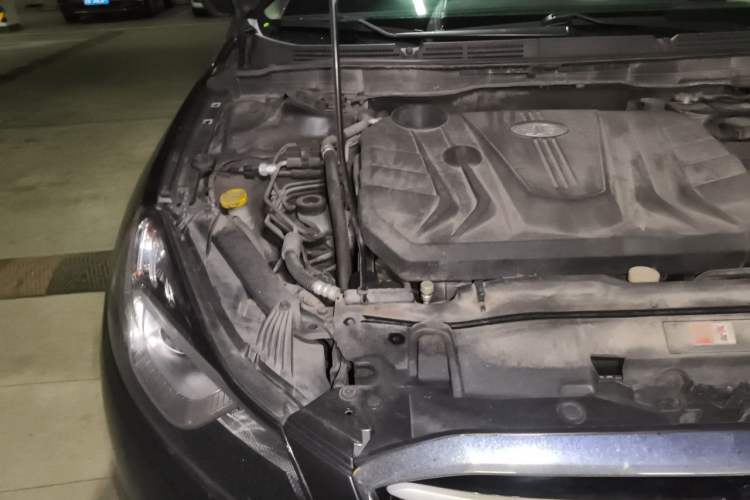Used Bestune B70 2014 2.0L automatic comfort version Engine Bay Right
