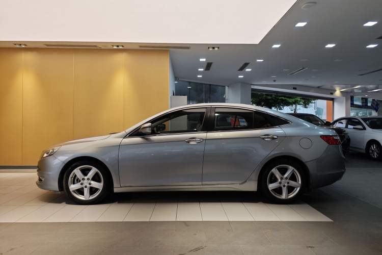 Used Bestune B70 2014 2.0L automatic luxury version Exterior 2