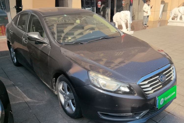 Used Bestune B70 2014 2.0L automatic luxury version Front Right 45 Deg