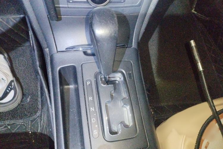 Used Bestune B70 2014 2.0L automatic comfort version Gear Lever