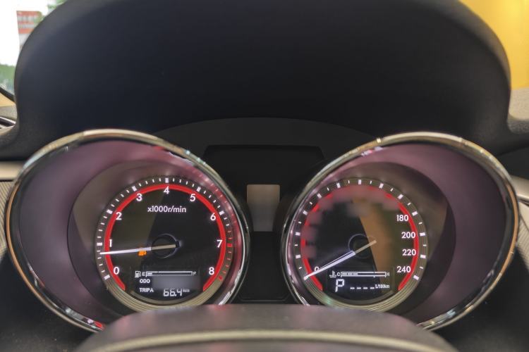 Used Bestune B70 2014 2.0L automatic luxury version Instrument Cluster