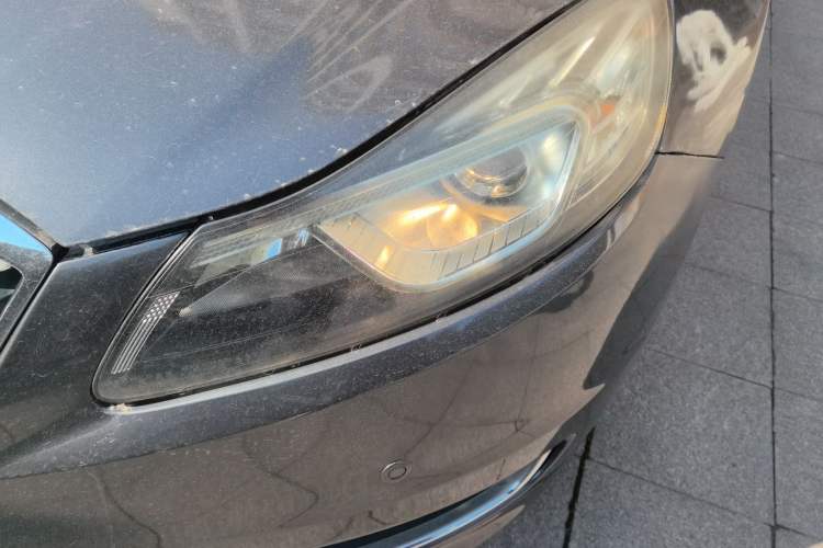 Used Bestune B70 2014 2.0L automatic luxury version Left Front Headlight