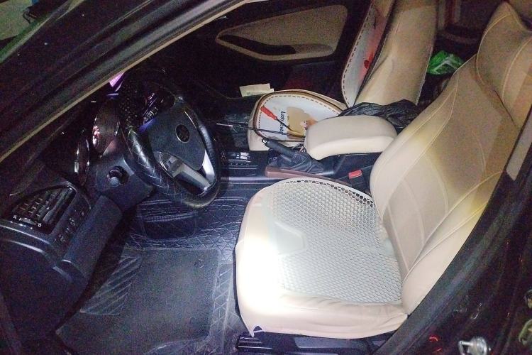Used Bestune B70 2014 2.0L automatic comfort version Left Front Seat