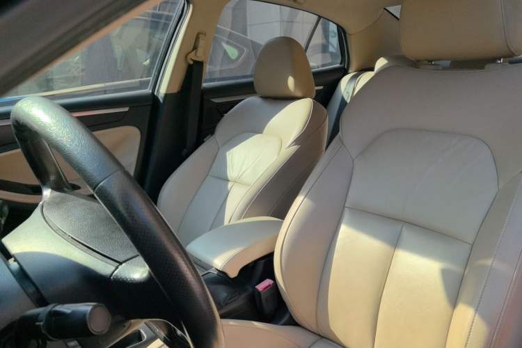 Used Bestune B70 2014 2.0L automatic luxury version Left Front Seat