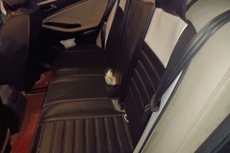 Used Bestune B70 2014 2.0L automatic luxury version Left Rear Seat