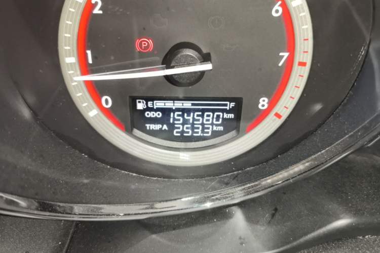 Used Bestune B70 2014 2.0L automatic comfort version Odometer Close Up