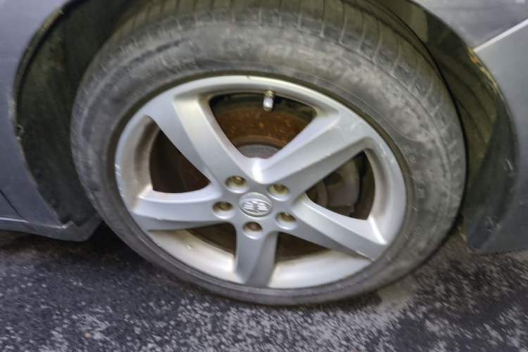 Used Bestune B70 2014 2.0L manual luxury version Right Front Wheel Hub