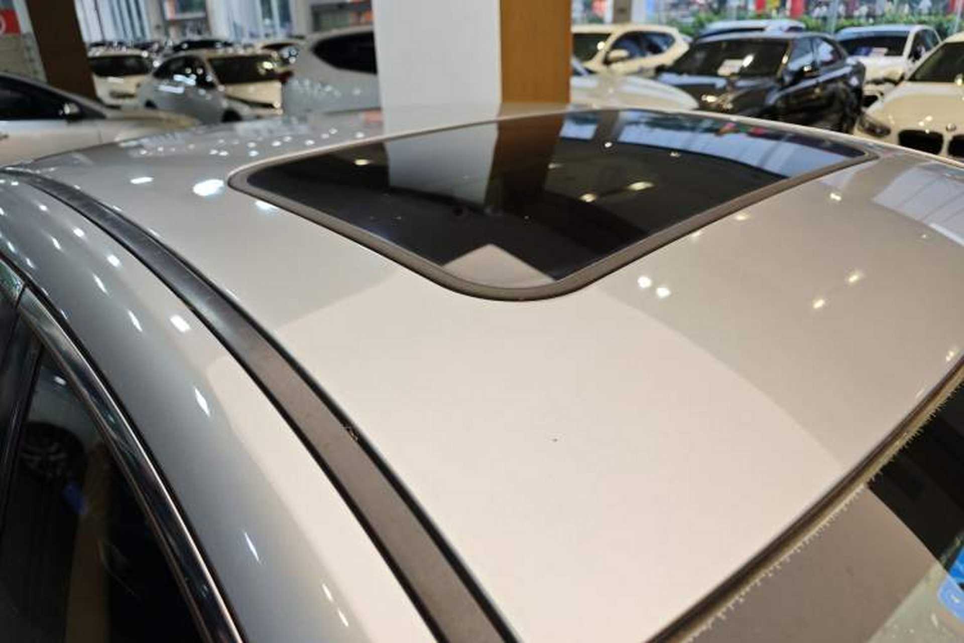 Used Bestune B70 2014 2.0L automatic luxury version Roof