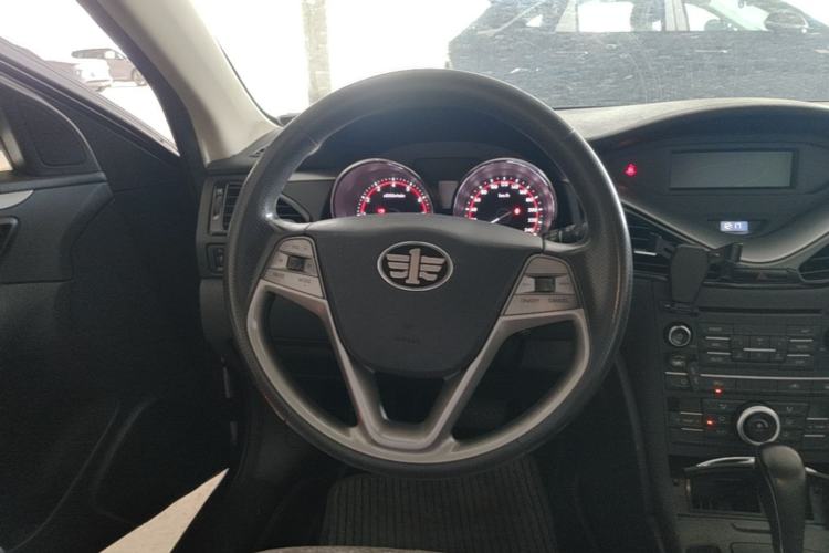Used Bestune B70 2014 2.0L automatic comfort version Steering Wheel