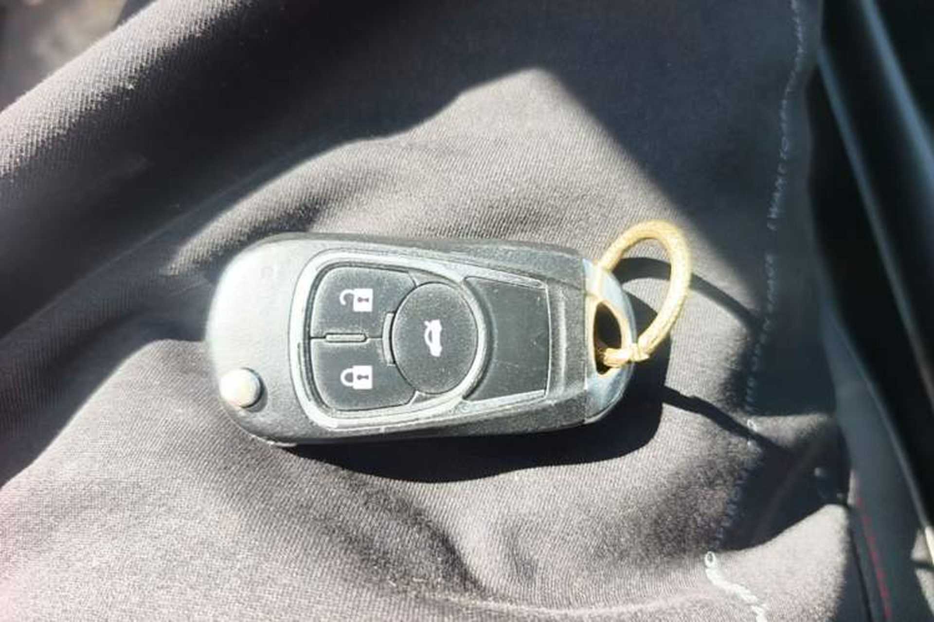 Used Bestune B70 2014 2.0L automatic luxury version Vehicle Key