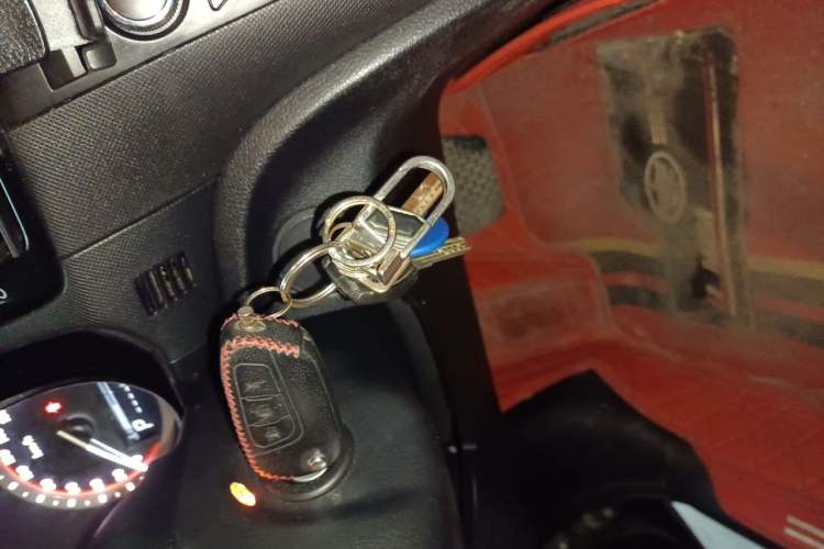 Used Bestune B70 2014 2.0L automatic luxury version Vehicle Key