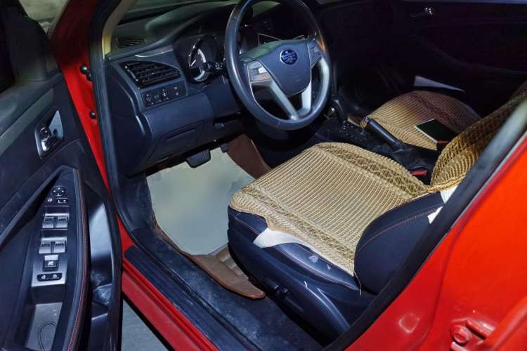 Used Bestune B70 2014 2.0L automatic luxury version Driver Seat