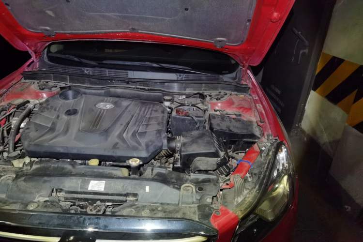 Used Bestune B70 2014 2.0L automatic luxury version Engine Bay Left