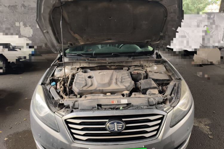 Used Bestune B70 2014 2.0L automatic luxury version Engine Bay