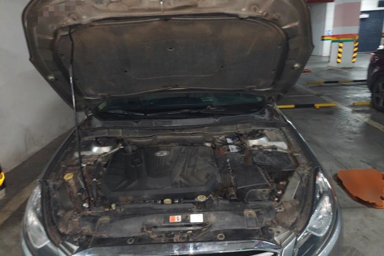Used Bestune B70 2014 2.0L automatic luxury version Engine Bay