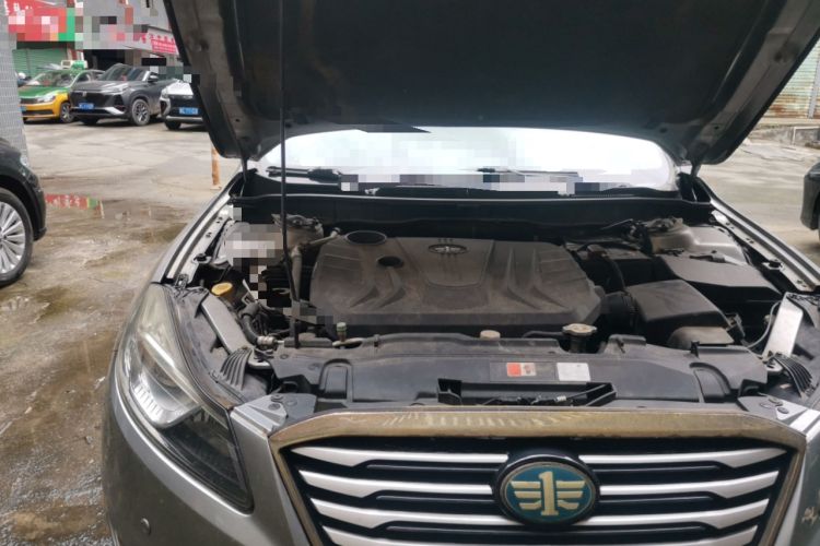 Used Bestune B70 2014 2.0L automatic luxury version Engine Bay Right