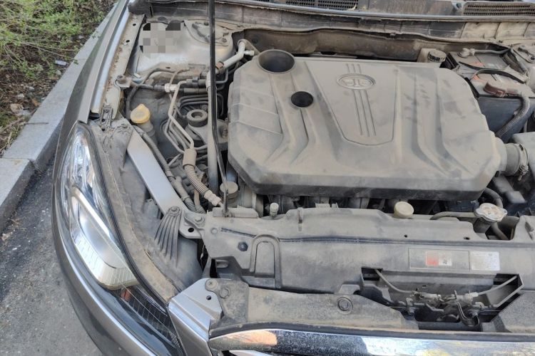 Used Bestune B70 2014 2.0L automatic comfort version Engine Bay Right