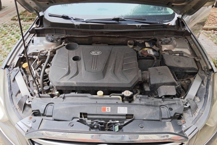 Used Bestune B70 2014 2.0L automatic luxury version Engine Bay