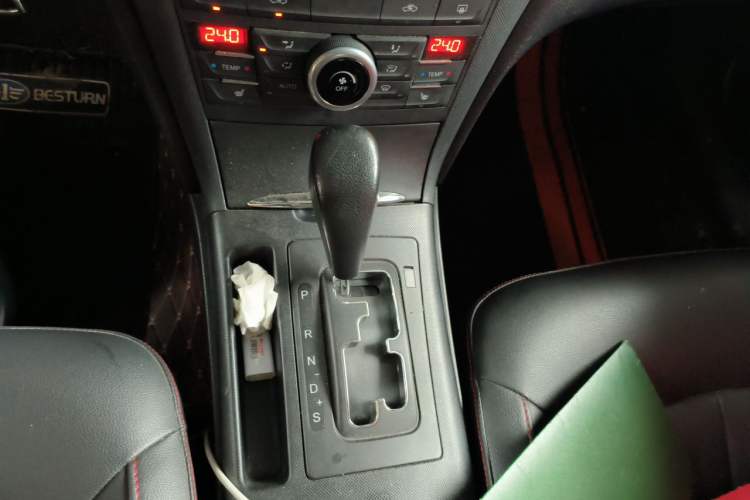 Used Bestune B70 2014 2.0L automatic luxury version Gear Lever