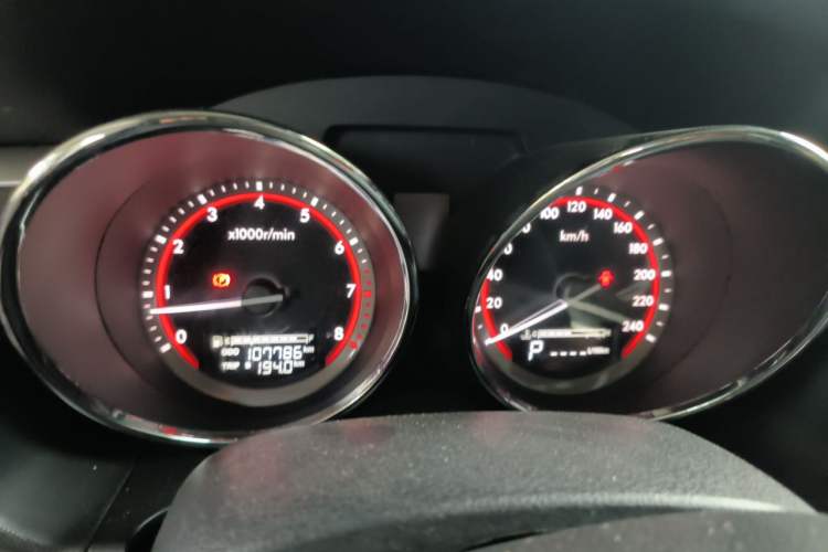 Used Bestune B70 2014 2.0L automatic luxury version Instrument Cluster